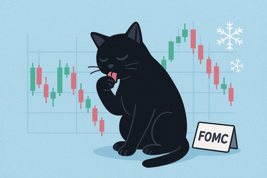 毛づくろいをする黒猫の画像
